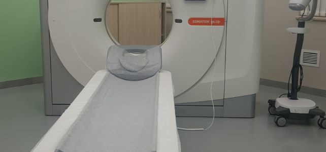 В учреждение начал работать современный компьютерный томограф последнего поколения с элементами искусственного интеллекта Simens SOMATOM go.